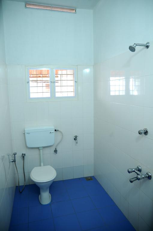 Hebron Inn Kochi Extérieur photo